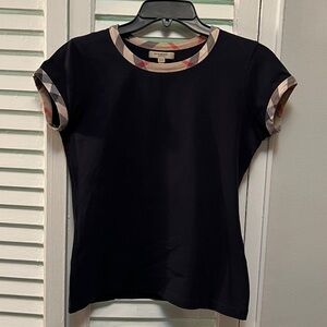 Burberry Women Dark Navy Tee with Plaid Trim size Small